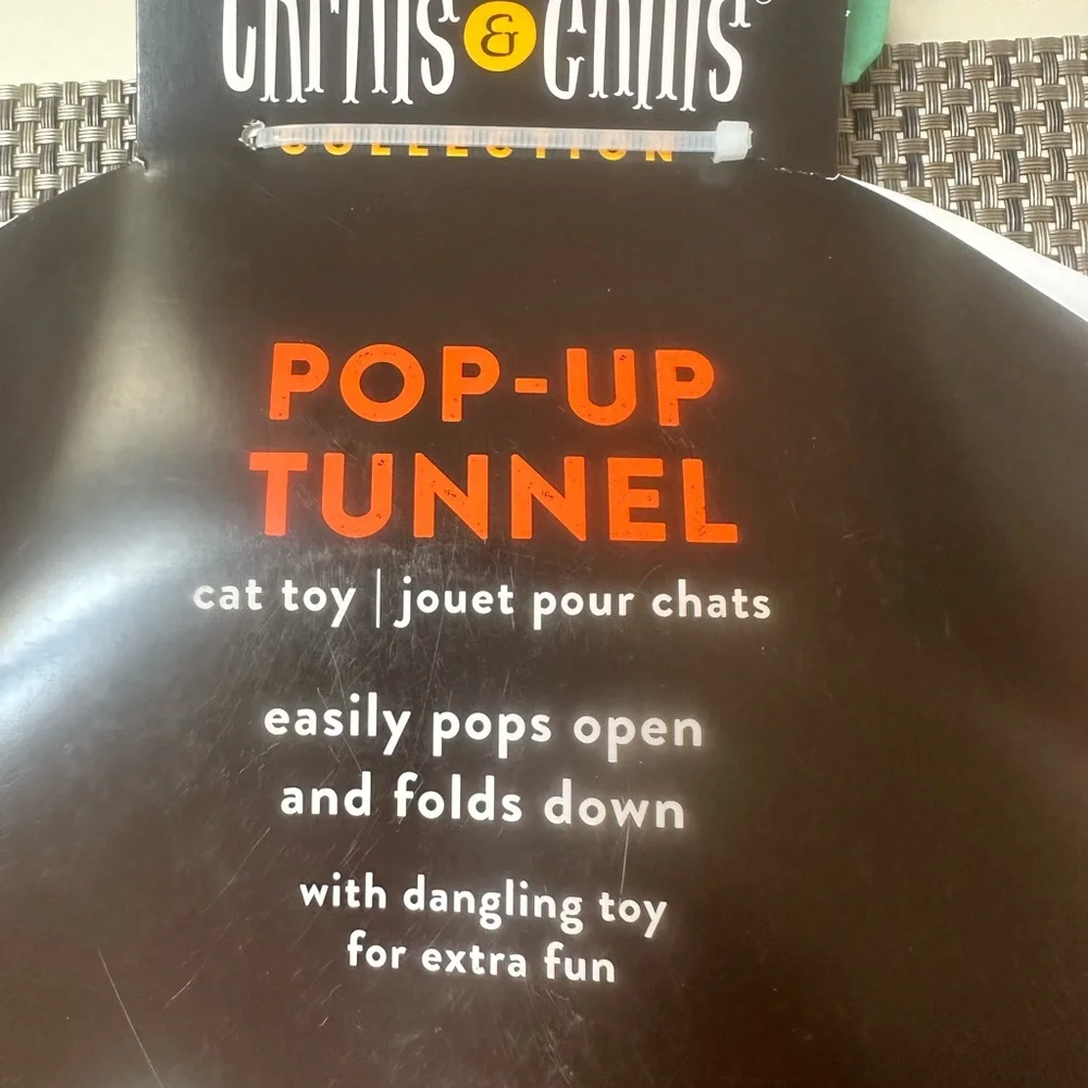 NWT Orange Pop-Up Tunnel Cat Toy with Catnip